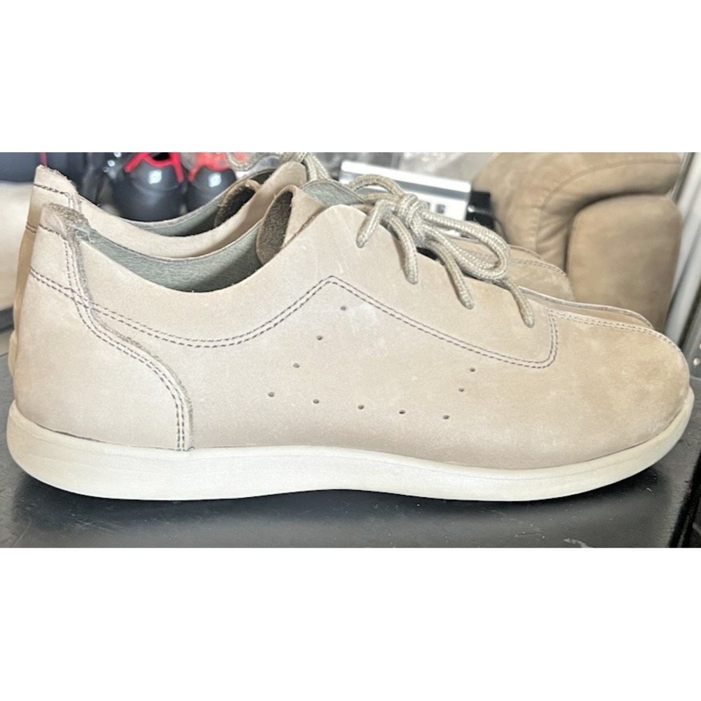 Crocs Venture Men's US 10 Brown Suede/Nubuck Lace-Up Casual Oxford Walking Shoes